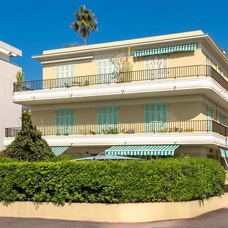 2 Pieces Bord De Avec Jardin Apartment